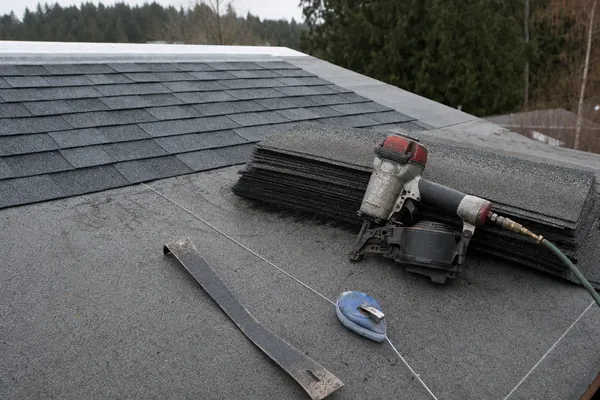 Everstead Roofing professional installing residential roof in Vancouver WA
